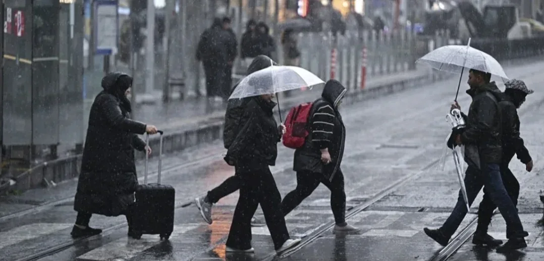 Meteoroloji’den 48 il için uyarı: Sağanak ve fırtına etkili olacak